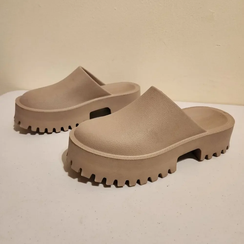 Jeffrey Campbell Taupe Platform Clog Mules - Picture 3 of 9